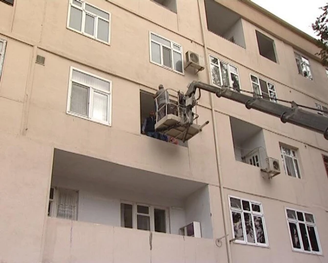 İcra Hakimiyyəti sakinlərə xəbərdarlıq etdi - paltar ipləri söküldü (FOTO)