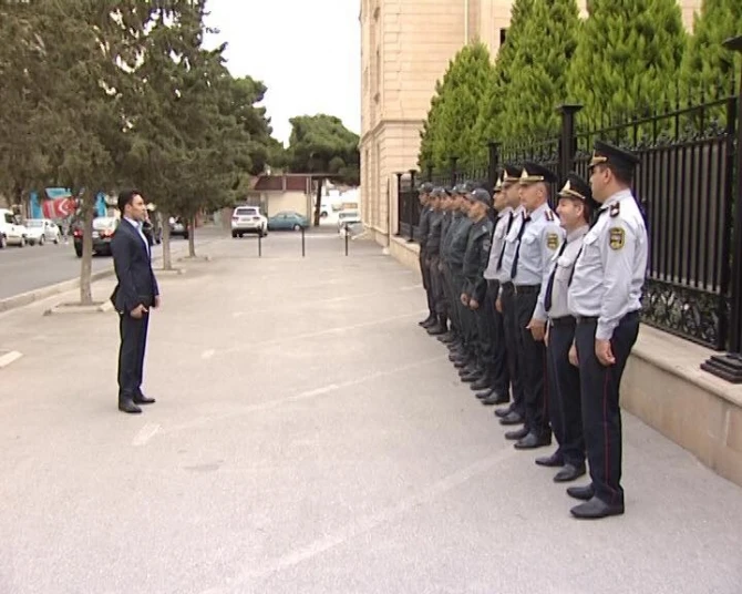 İcra Hakimiyyəti sakinlərə xəbərdarlıq etdi - paltar ipləri söküldü (FOTO)