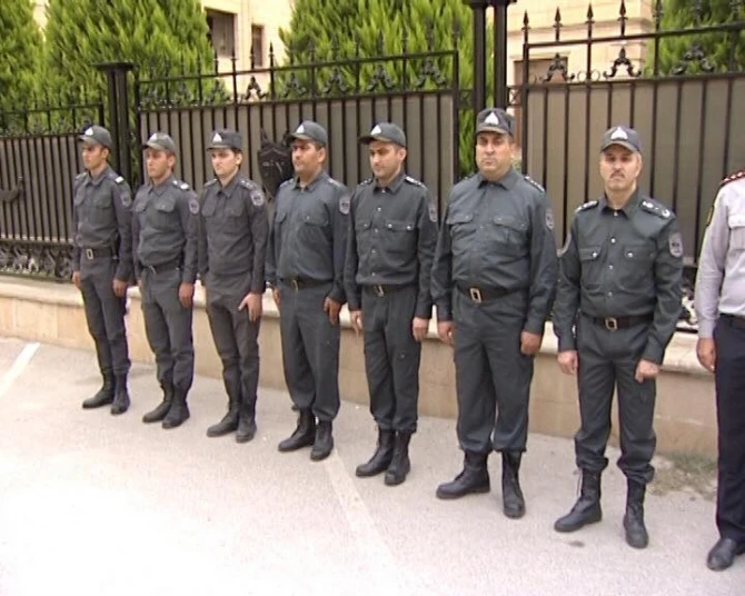 İcra Hakimiyyəti sakinlərə xəbərdarlıq etdi - paltar ipləri söküldü (FOTO)