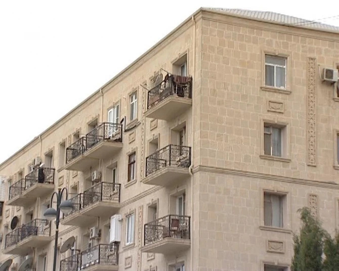 İcra Hakimiyyəti sakinlərə xəbərdarlıq etdi - paltar ipləri söküldü (FOTO)