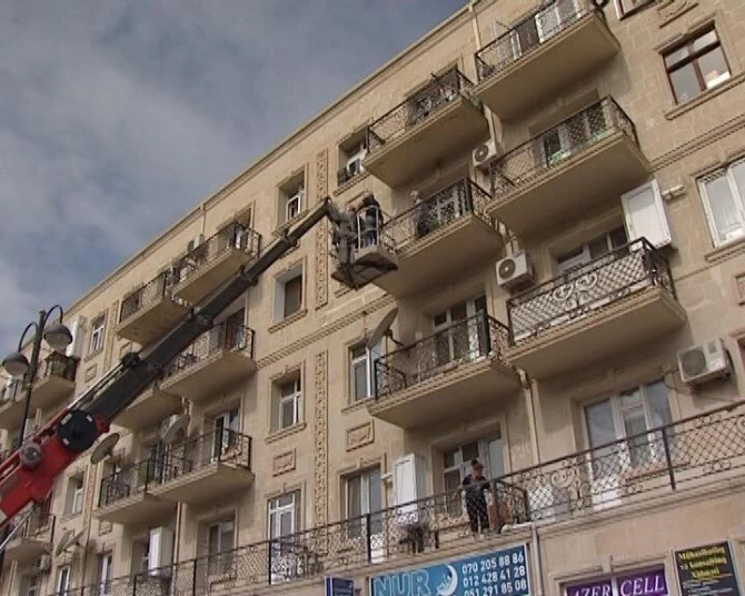 İcra Hakimiyyəti sakinlərə xəbərdarlıq etdi - paltar ipləri söküldü (FOTO)