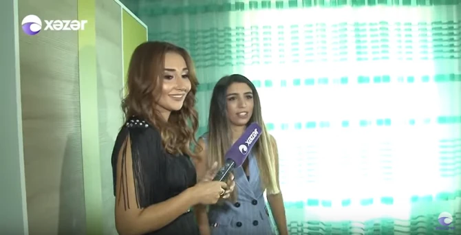 Rəqqasə Renka yeni 2 mərtəbəli evini göstərdi - FOTOLAR