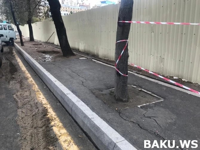 В центре Баку просела дорога: образовалась 3-метровая воронка - ВИДЕО - ОБНОВЛЕНО