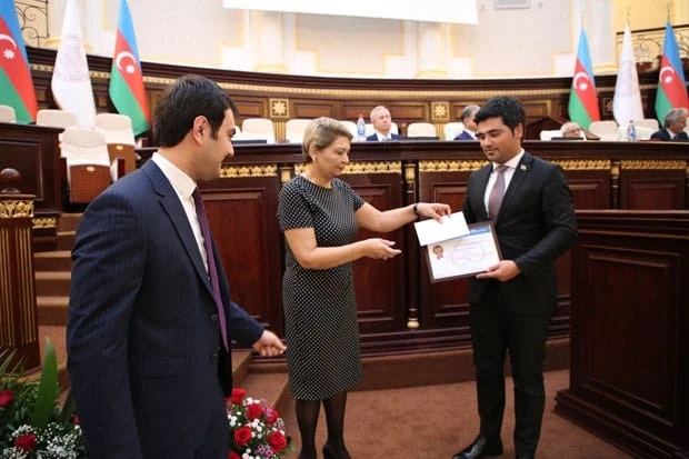 NBC Bank gənc iqtisadçıları mükafatlandırdı - FOTO