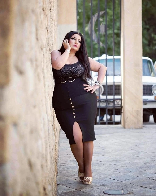 Очаровательная плюс-сайз модель Азербайджана - ФОТО