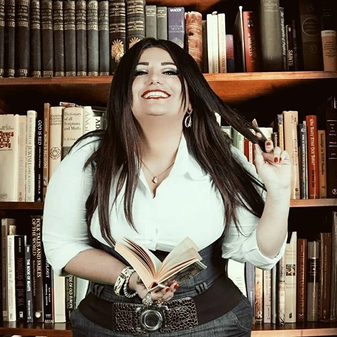 Очаровательная плюс-сайз модель Азербайджана - ФОТО