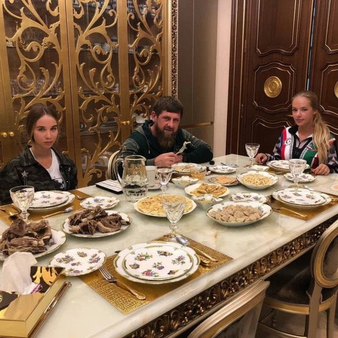 Рамзан Кадыров научил Елизавету Пескову готовить чеченские блюда - ФОТО