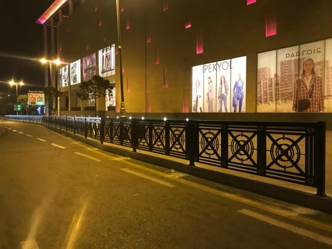 Новшества перед Ganjlik Mall - ФОТО Новшества перед Ganjlik Mall - ФОТО