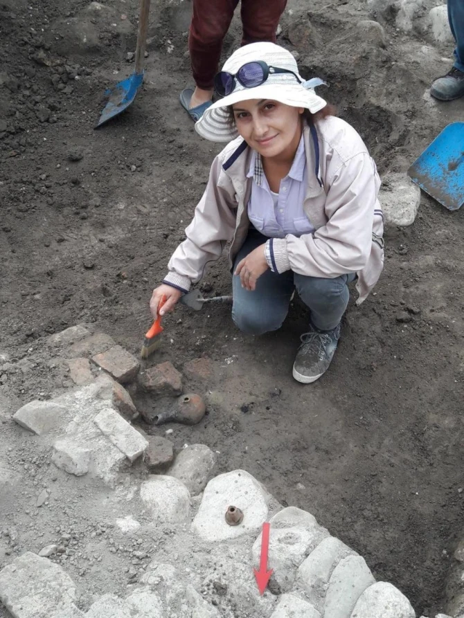 Yeni çəkilən yolda qədim tikinti qalıqları aşkarlandı – FOTO