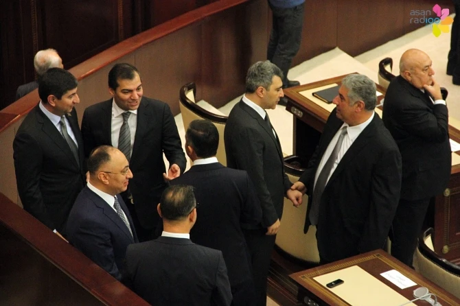 Rəsmilər qeyri-rəsmi - FOTO
