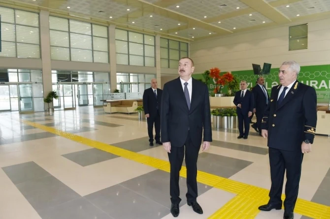Ильхам Алиев на открытии комплекса железнодорожного вокзала Сумгаита - ФОТО