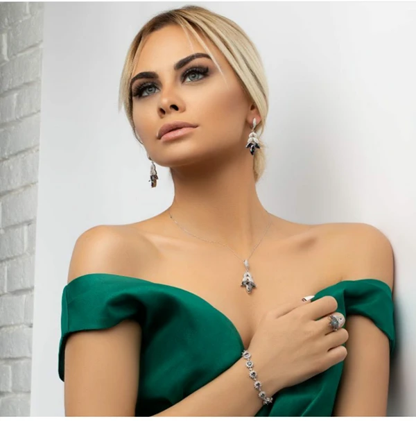 Azərbaycanın ən çox pul qazanan modelləri - SİYAHI