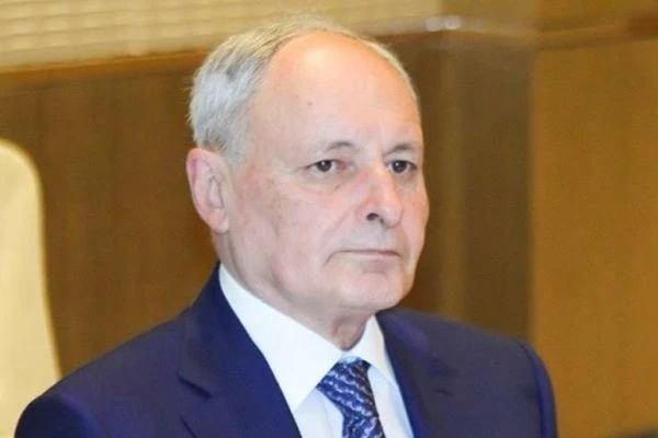 Nazirlərin məmur qohumları