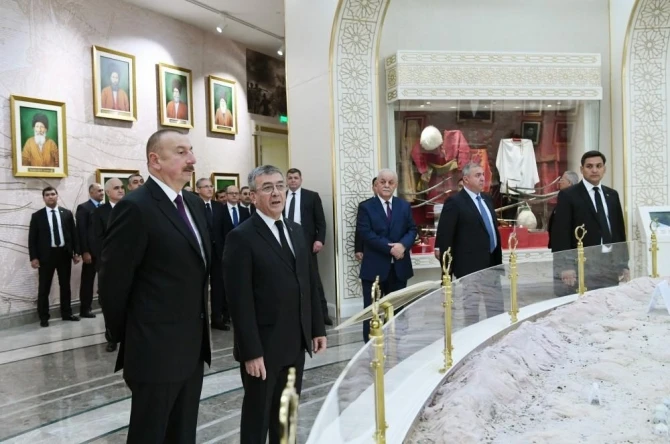 İlham Əliyev Türkmənistana rəsmi səfərə gedib - YENİLƏNİB + FOTO