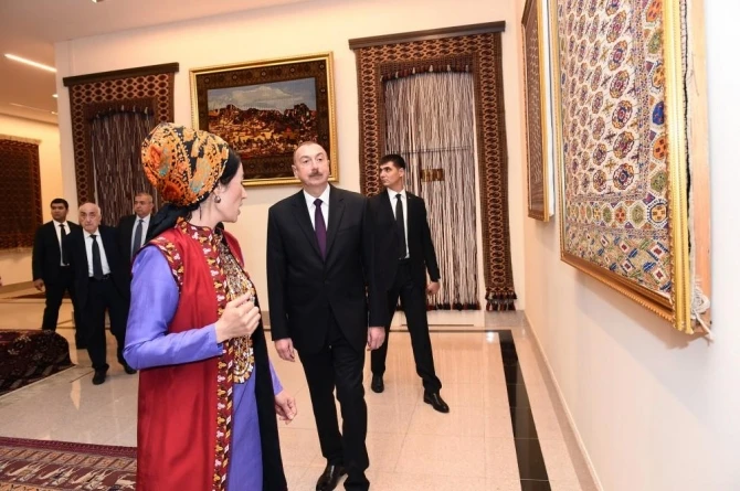 İlham Əliyev Türkmənistana rəsmi səfərə gedib - YENİLƏNİB + FOTO