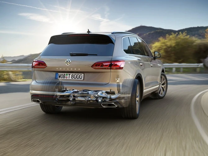 Volkswagen yeni möhtəşəm Touareg-lərini Azərbaycana göndərir - FOTOLAR