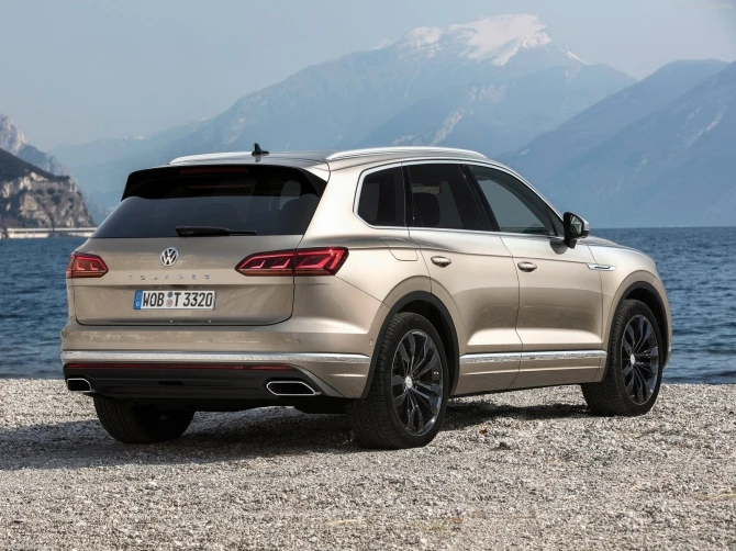 Volkswagen yeni möhtəşəm Touareg-lərini Azərbaycana göndərir - FOTOLAR