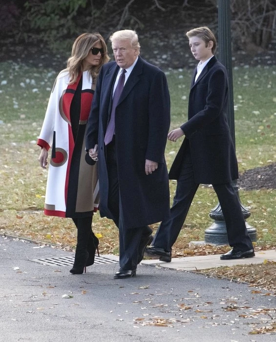 Стиль одежды 12-летнего сына Трампа удивил пользователей Сети - ФОТО