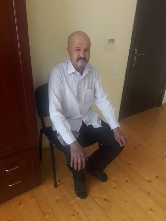 В Баку спасли бездомного, ночевавшего на улице – ФОТО