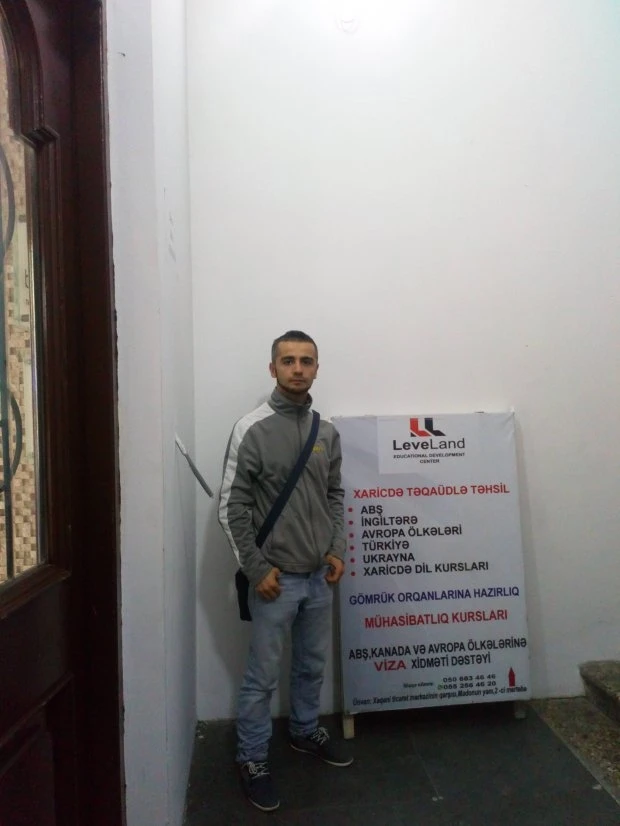Xaricdə təhsil adı ilə 150 nəfərin pulunu 