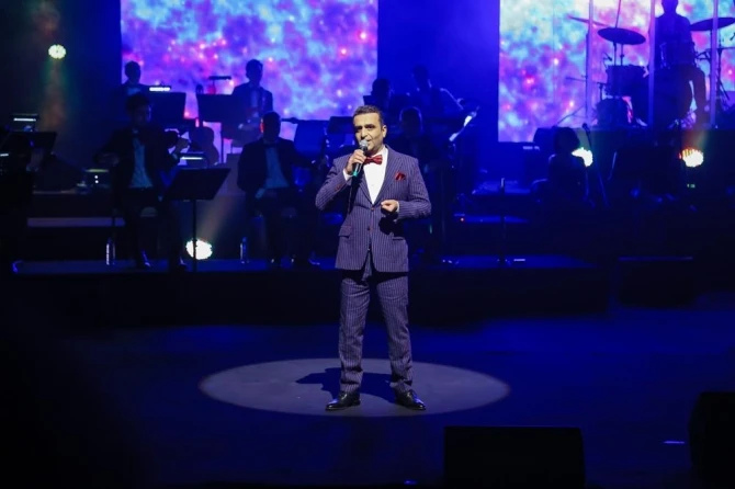 Faytonçu Nazim 50 illik yubileyini səhnədə qeyd etdi - FOTOLAR