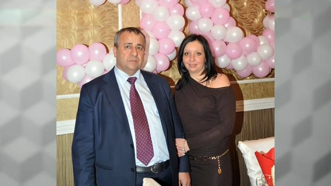 Azərbaycanlı milyonçu sevgilisini küçənin ortasında döydü - DƏHŞƏTLİ VİDEO