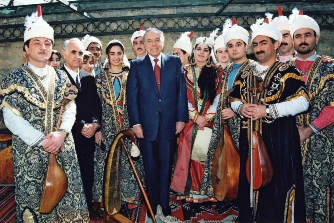 Редкие снимки Гейдара Алиева - ФОТО Редкие снимки Гейдара Алиева - ФОТО