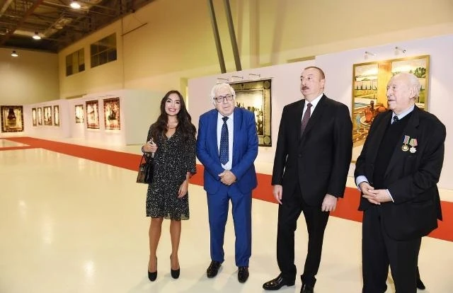 Prezident və Birinci xanım sərgidə - FOTO