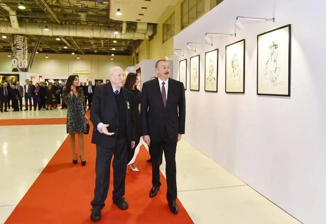 Prezident və Birinci xanım sərgidə - FOTO