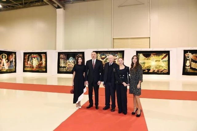 Prezident və Birinci xanım sərgidə - FOTO