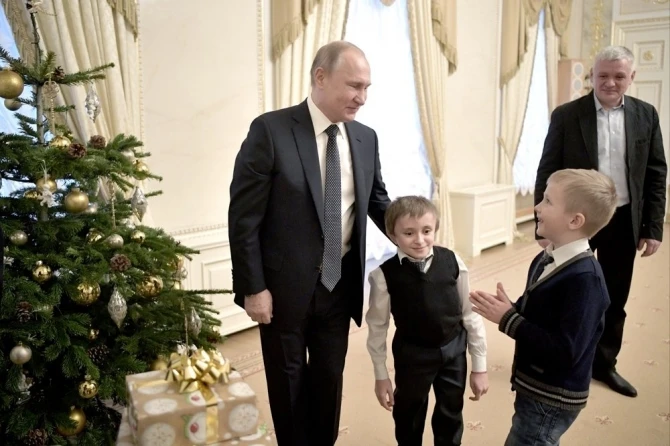 Путин исполнил мечту тяжелобольного мальчика - ФОТО+ВИДЕО