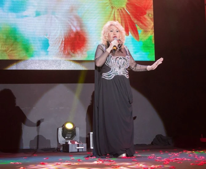 Konserti mərhum həyat yoldaşına həsr etdi: 