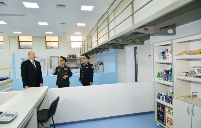 Ильхам Алиев на открытии нового здания Полицейской академии - ФОТО