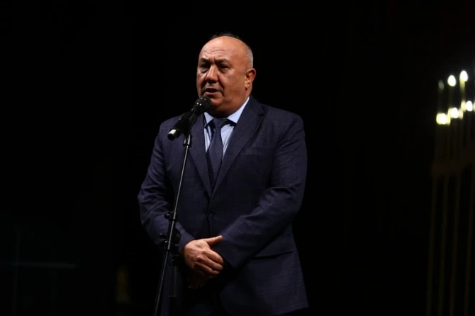 Vaqif Əsədov mükafatlandırıldı - FOTOLAR