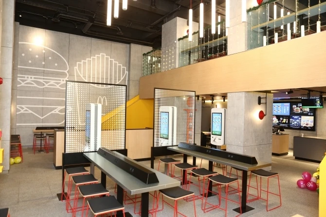 Новый ресторан McDonald’s открылся вблизи станции метро Сахиль - ФОТО