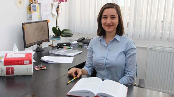 Студент пырнул ножом, а затем застрелил учительницу - ФОТО