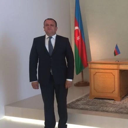 Azərbaycanda 49 yaşlı idarə rəisi qəfil öldü - FOTO