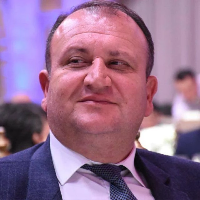 Azərbaycanda 49 yaşlı idarə rəisi qəfil öldü - FOTO