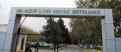 Azərbaycanda bu xəstəxanada ayaqyolundan istifadə edən xəstələrdən pul alınır - FOTO Azərbaycanda bu xəstəxanada ayaqyolundan istifadə edən xəstələrdən pul alınır - FOTO