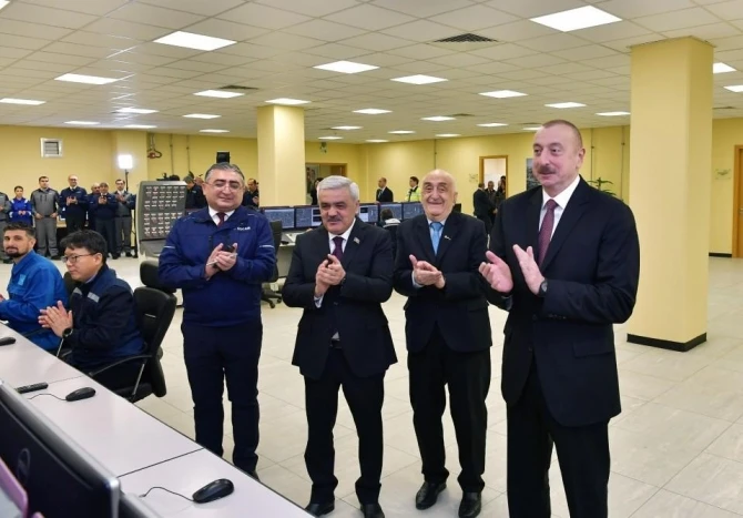 Ильхам Алиев на открытии завода Ильхам Алиев на открытии завода
