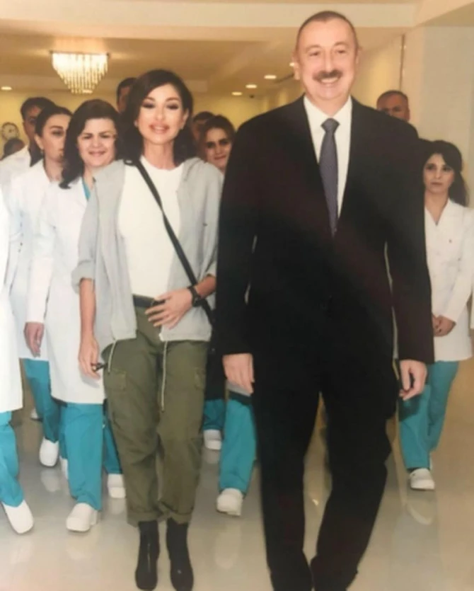 Лейла Алиева поздравила родителей со знаменательной датой - ФОТО
