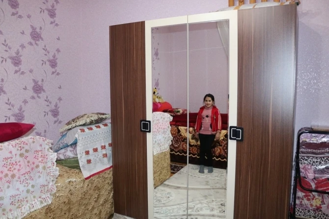 İcra başçısı ölən süpürgəçinin qızları üçün ev tikdirdi - VİDEO,FOTO