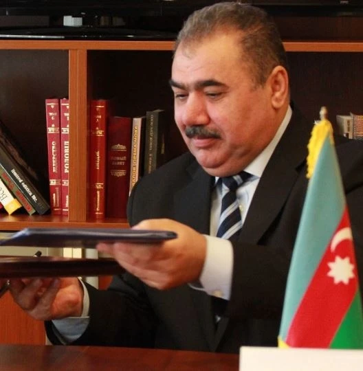 Milyardları oğurlayan sabiq məmurların həbsdən yayınmasının “sirri”