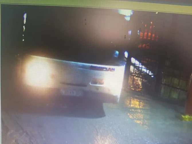 Daha bir avtobus sürücüsünün fırıldağının üstü açıldı - FOTO