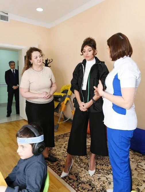 Мехрибан Алиева в Детском психоневрологическом центре - ФОТО