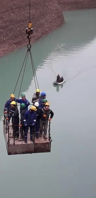 Vəlvələçayda yoxa çıxan ekskavatorçunun axtarışından EKSKLÜZİV KADRLAR - VİDEO/FOTO