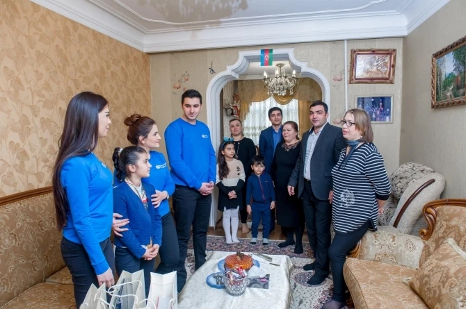 Мехрибан Алиева отправила подарок девочке, изменившей место размещения флага Азербайджана в Иране - ФОТО