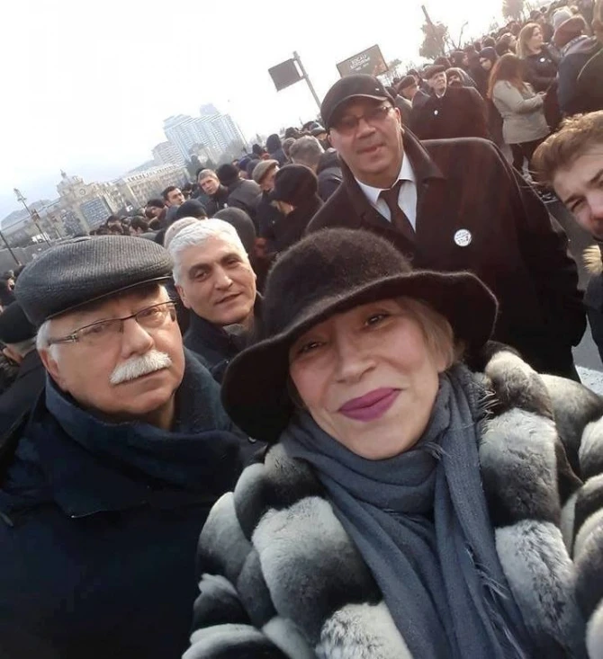 Əməkdar artistdən Xocalı qurbanlarının ruhuna HÖRMƏTSİZLİK - FOTO