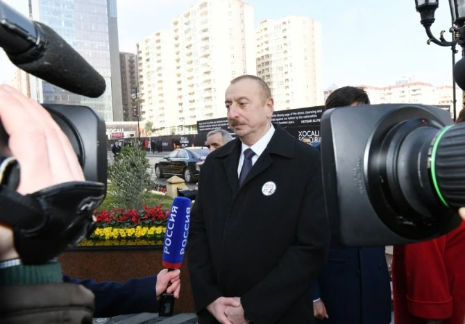 Ильхам Алиев дал интервью корреспонденту телеканала 