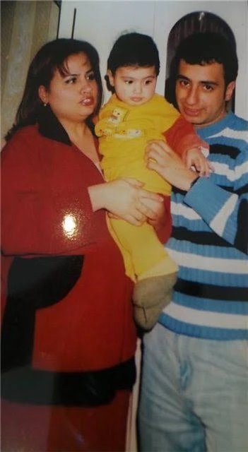 Azərbaycanlı müğənni məhkəmə zalında həbs edildi - FOTO